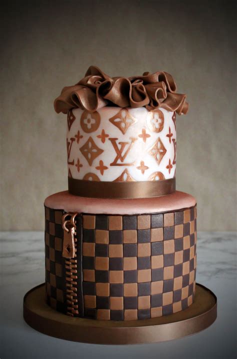 louis vuitton cake pattern.